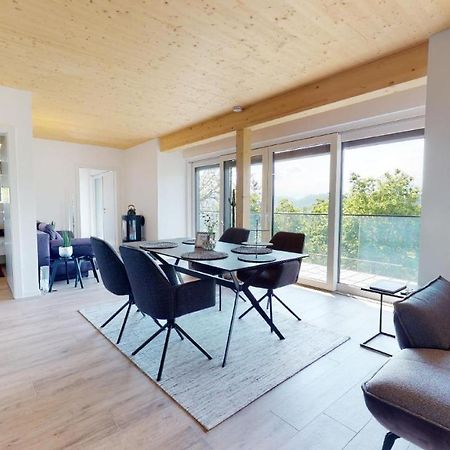 Modernes Ferienhaus Mit Panoramablick Rosegg Eksteriør billede