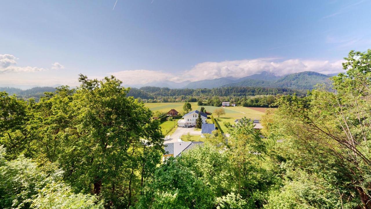 Modernes Ferienhaus Mit Panoramablick Rosegg Eksteriør billede